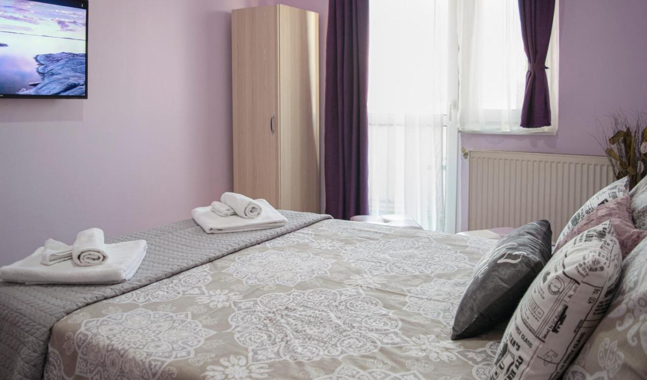 Central Park Apartment Турда Экстерьер фото