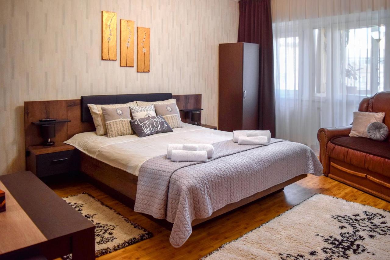 Central Park Apartment Турда Экстерьер фото