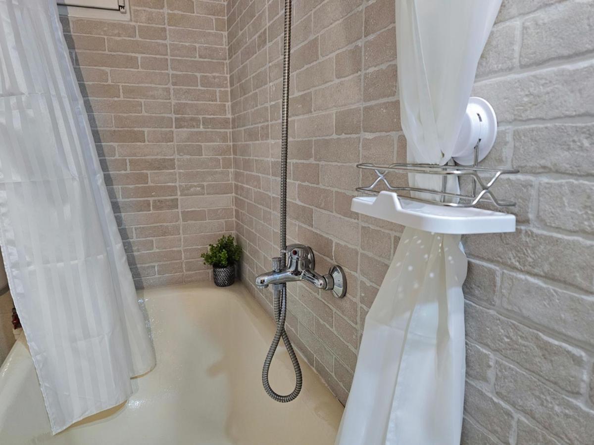 Central Park Apartment Турда Экстерьер фото